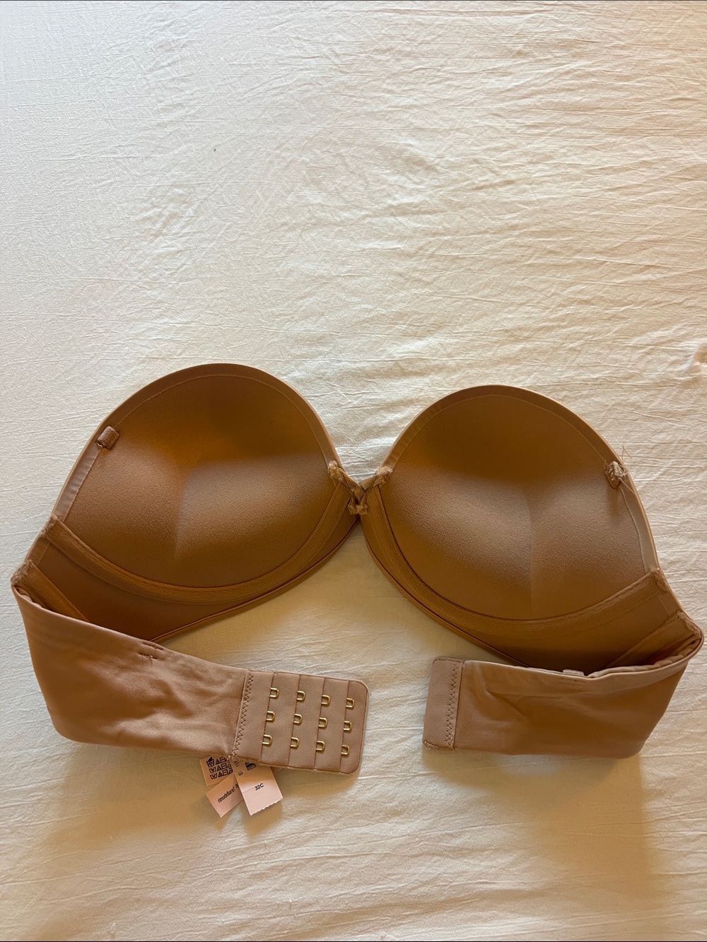 NWT Victoria's Secret Strapless EXTREME push-up Bra — Light Brown/nude; 34C